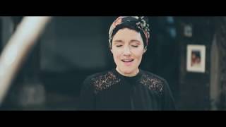 Musik-Video-Miniaturansicht zu Wie a Kind Songtext von Ina Regen