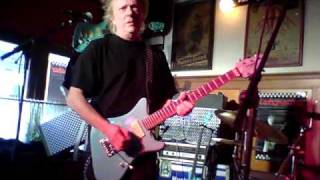 Video thumbnail for Dany Lademacher presenteert zijn Lademacher Signatures Series by DooDadGuitars