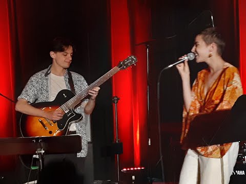 Play Video Youtube Video