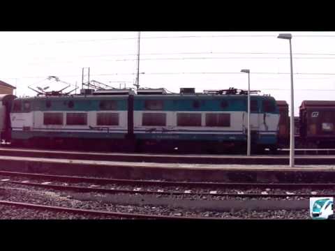 E656 093 con IC 724 effettua un'insolita partenza