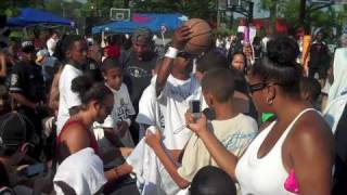 Joakim Noah visits Hoops in the Sun 7.18.10