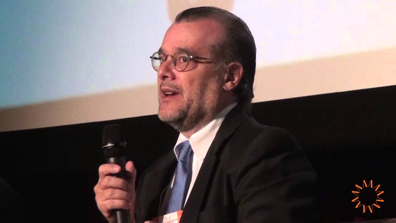 "Quanto mais fechado, pior" - Gustavo Franco