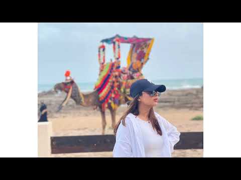 Saboor aly enjoying beach weather|saboor aly