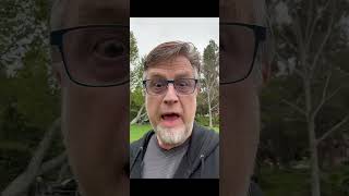 This bird has delusions of grandeur