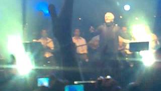 terzhs sthn patra(agriolouloudo apo 14000 kosmo)