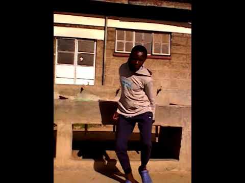 Boneye ule maodi dancing to buzy signal song-stress
