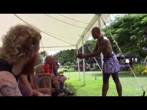 HOW TO OPEN COCONUT AT SAMOA ISLAND 2015