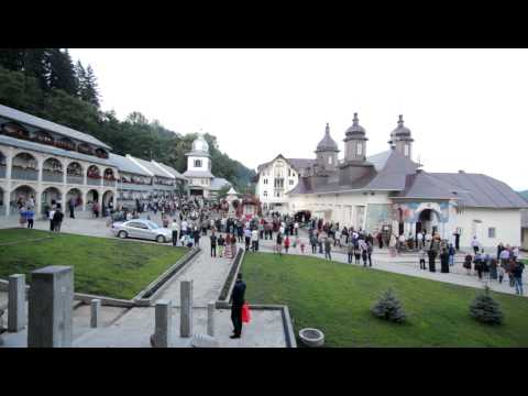 Priveghere Hram Slatioara 2012