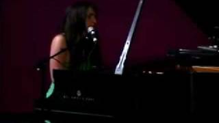 Stefani Germanotta (Lady GaGa) - Electric Kiss (Live at NYU)