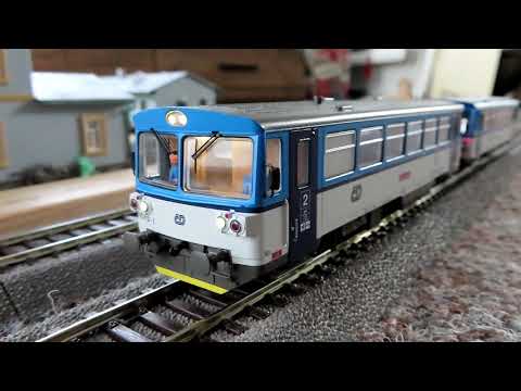 Motorový vůz 810 s přípojným vozem BDtax, ČD, Epocha: VI, Roco 70379