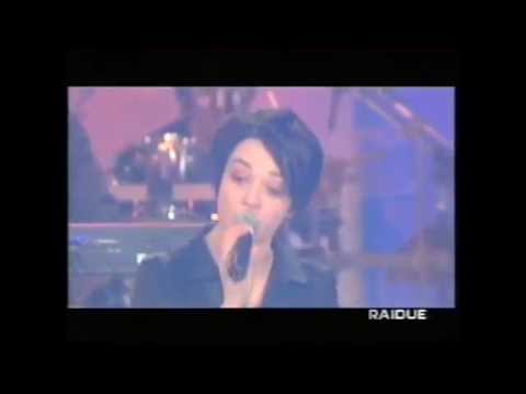 Claudio Baglioni _ Carmen :      Io me ne andrei