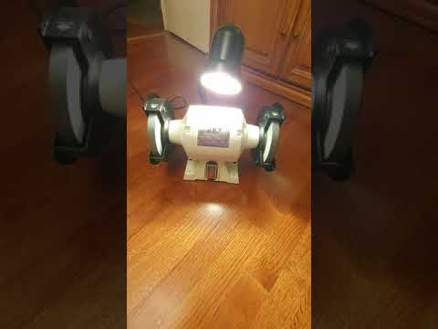 Точило для заточки инструмента JET JBG-150 с подсветкой рабочей зоны - фото 1 - id-p1497709656