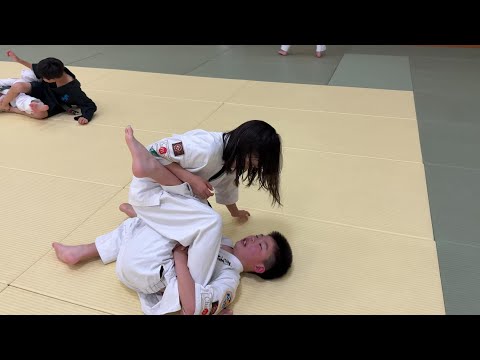 女子VS男子柔術スパーリング