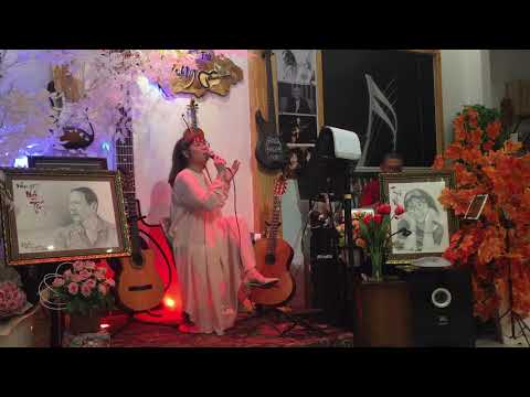 Thể hiện bởi Tuyết Nhung