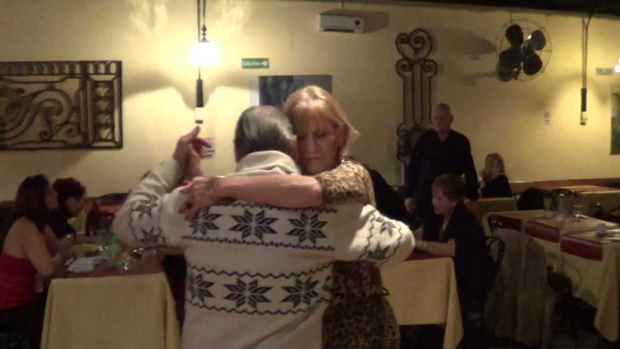 La Yumba de Dorita  Tango  "Quejas de Bandoneón" En Club Gricel (Martes 16-07-13)  1/2