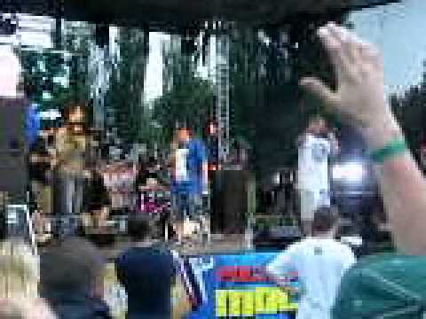 HiFi Banda- Mieli być tu live.avi