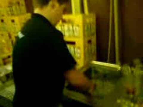 Gläser spülen Kirmes 2008 in Kettig