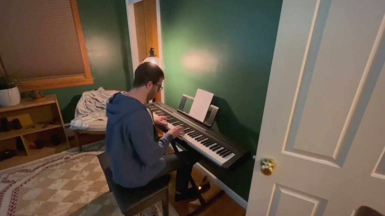 Donkey Kong Country's Aquatic Ambiance on Piano Keys...