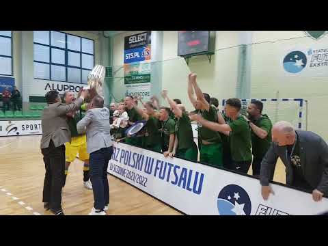 Wicemistrzowie Polski świętują