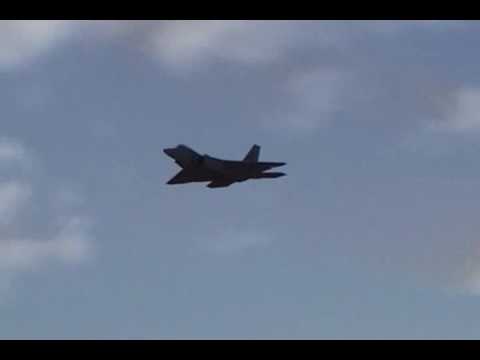 New Castle Airshow 2006 - USAF Heritage Flight & F-22 flybys