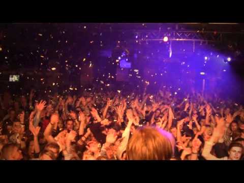 AVICII @ CLUB MOMENTS