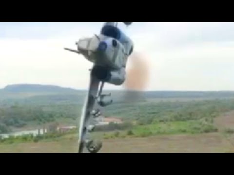 Уникальные кадры пролета Су-25 рядом с дроном