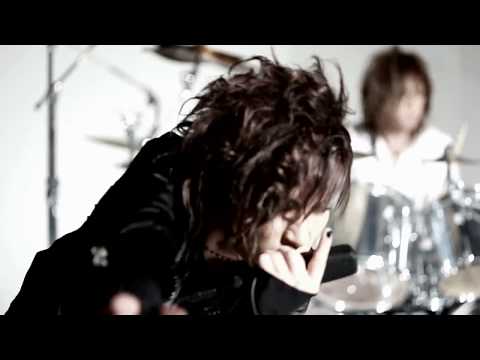 Revolver Blast - Deluhi