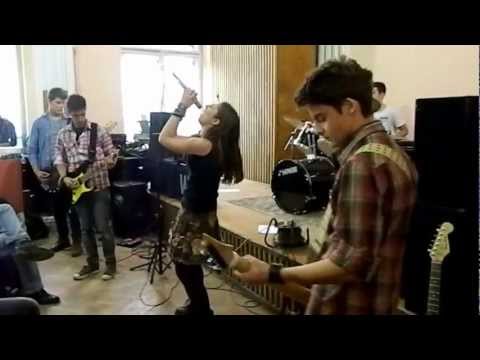 The Randoms: Queen - I want to break free cover