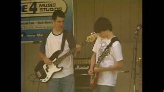 Download lagu 6 Car Pile-Up performing a cover of Woodstock by Crosby, Stills, Nash, and Young mp3