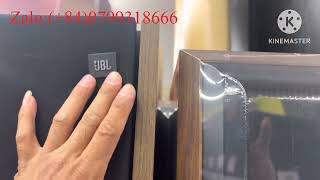 Hàng âm thanh tại siêu thị Nhật.