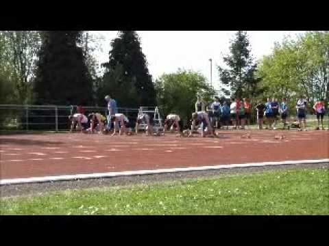 Jeremy Azzolini - 100m ttes cat hannut 10 Avril 2011.wmv
