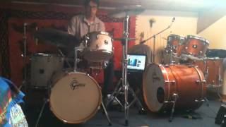 cover drum ritmo de otono...bernie williams