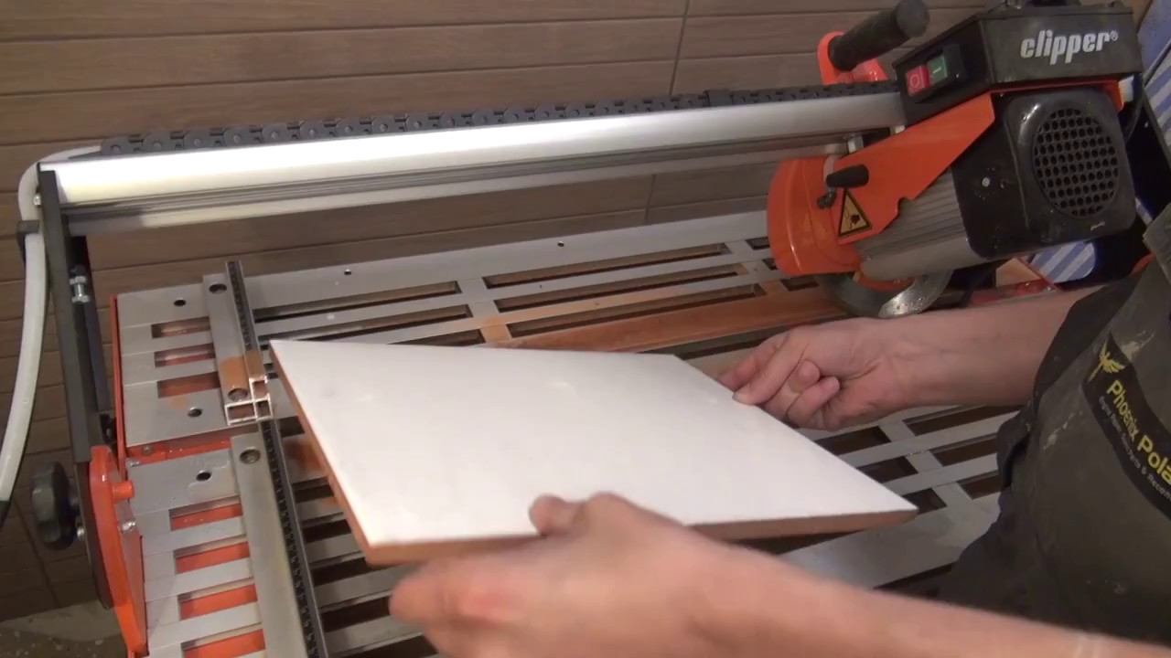 Szlifowanie i cięcie kafelek, glazury terakoty pod kątem 45 stopni Clipper TR 201E SANIT GOBIAN