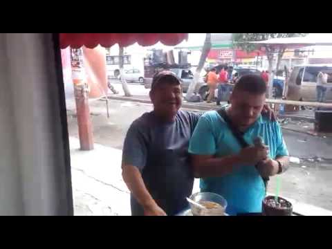 Mario Mg le piden una canción y miren