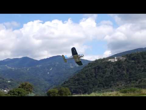 Giant sclae//F4U Corsair//Jean-Claude Buchs