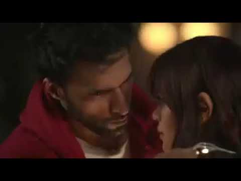 ||ziddi dil mane na||karan❤monami romantic scence😍😘