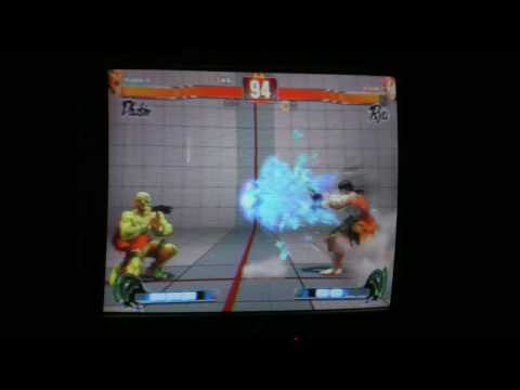Arturo vs Daigo - SF4 Money Match @ Evo 2009 (part 2 of 3)