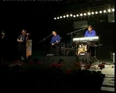 atlantic együttes: Eresz alatt fecskefészek