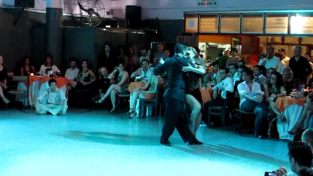 MARTINA WALDMAN y JOSE FERNANDEZ - Fruto Duce 2/4