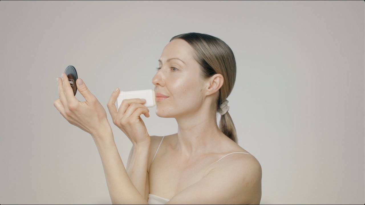Cell Fusion C Stick Sunscreen SPF 50+ / PA++++ Łagodząco-chłodzący sztyft z bardzo wysoką ochroną słoneczną 19 g - VIDEO