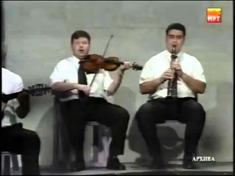 Peat i svirat calgiite na MRT Oj zarino,prva sevdo