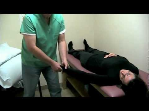 How to Treat a Shoulder Dislocation When You Can't Get to a Doctor - YouTube