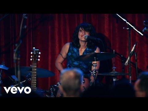 Puss N Boots - Tarnished Angel (Live From The Bell House, Brooklyn, NY / 2013)