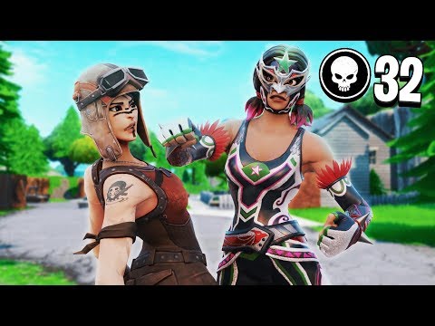 I LOVE COMBAT PRO! (32 KILL SOLO SQUADS)