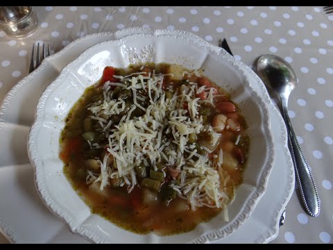 " La soupe au pistou" . Les Recettes de Mamie Suzou "