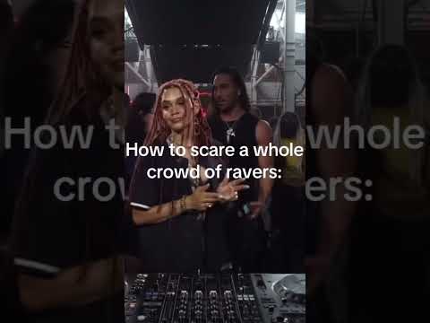 The police came to stop the party, but the ending was a surprise.😁#dj #music