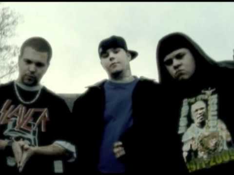 Grindhouse Gang (Dr. iLL, Mark Deez, Powder) - Phenomenon (Prod by Faz) NEW OCTOBER 2011