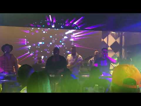 Huele a peligro / martes bohemio /Nelly bles en LOVERA BAR