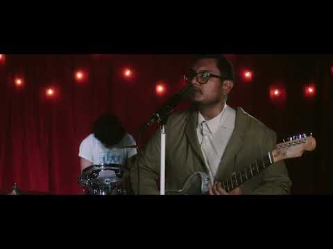 The Red Pears - House of Mirrors (Official Music Video)