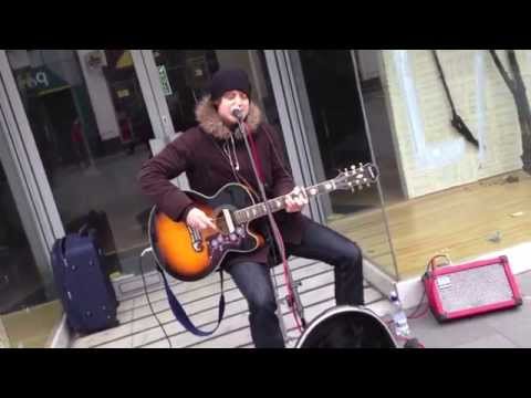 Michael Jackson's  Man in the mirror ( the best cover by a busker - Matthew Fearon)